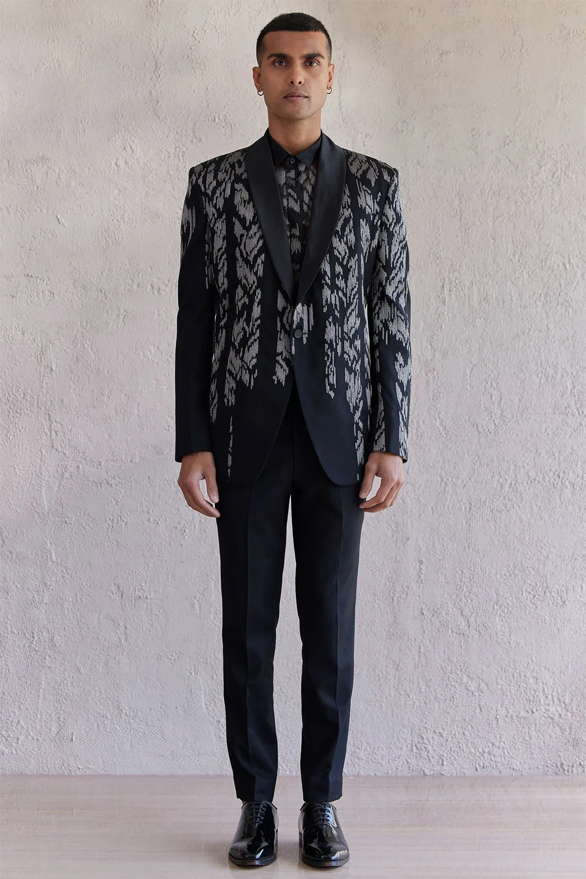 Matera Tuxedo by Qbik