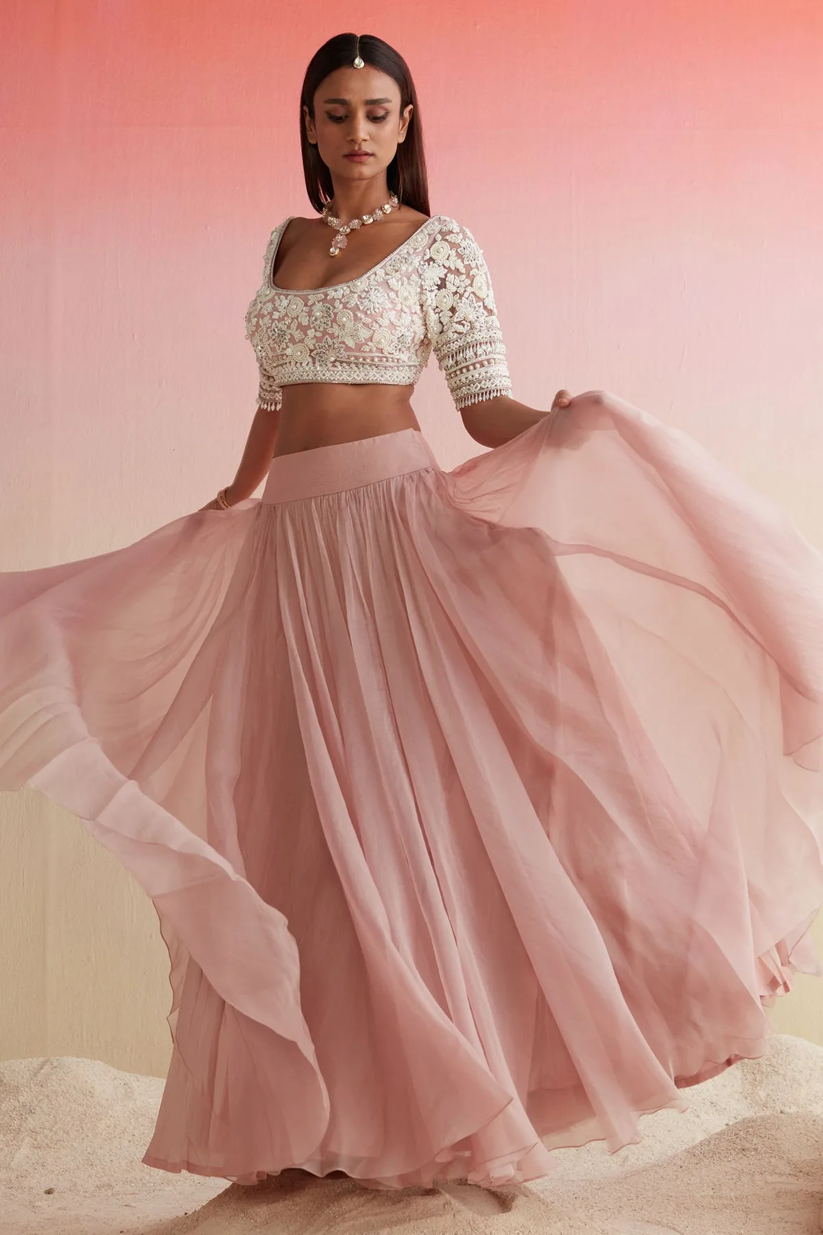 Malda by Ridhi Mehra, pink skirt set