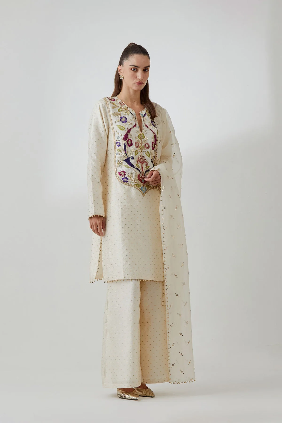 Off-White Banarasi Embroidered Kurta With Palazzo And Mukaish Organza Dupatta by Payal Singhal in off white, view 2