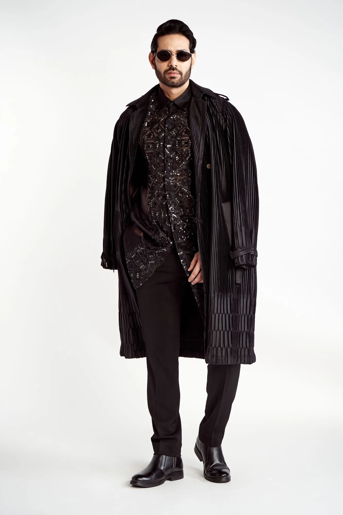 Shadow Trench set by SVA