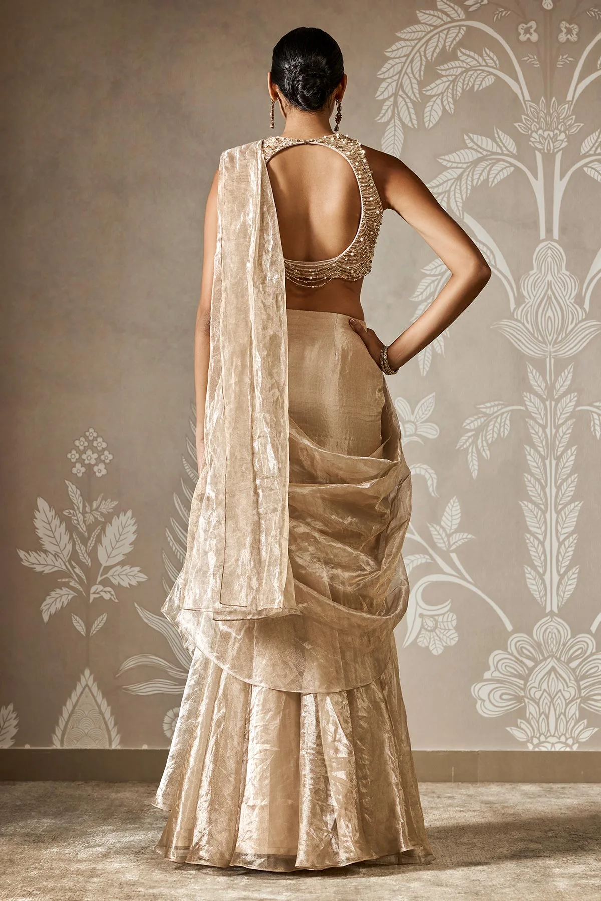 Amara Saree Set by Ridhi Mehra, view 4
