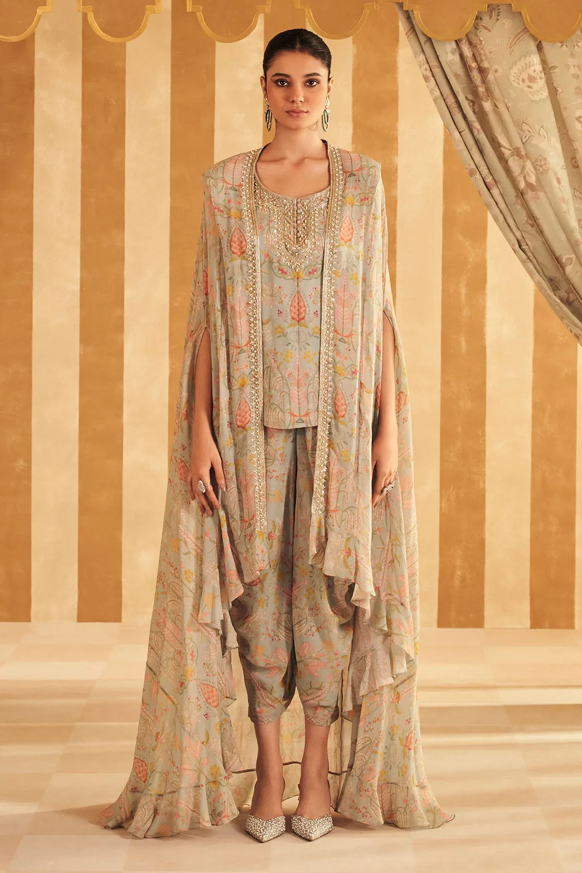 Gil Kurta cape set by Ridhi Mehra
