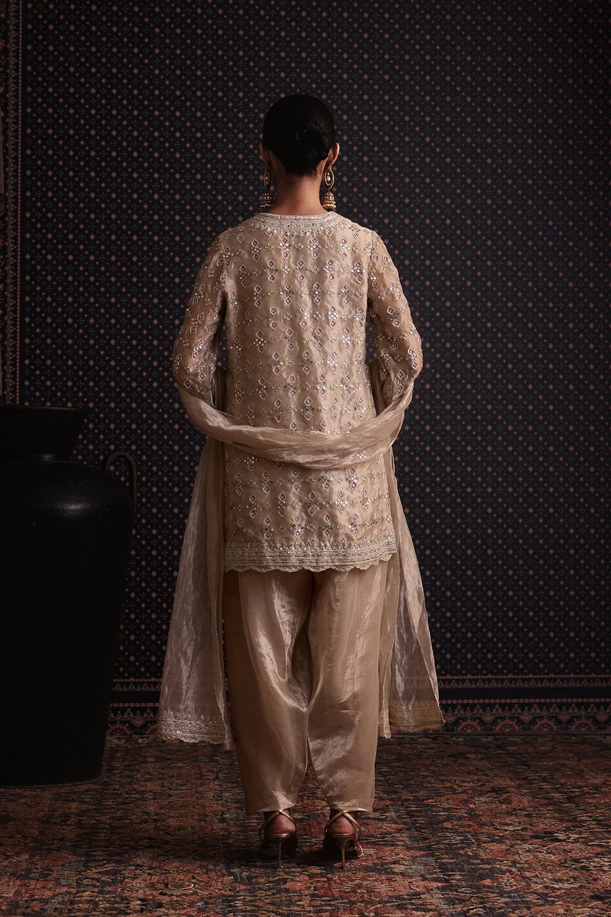 Delphi Kurta Set by Ridhi Mehra, view 3