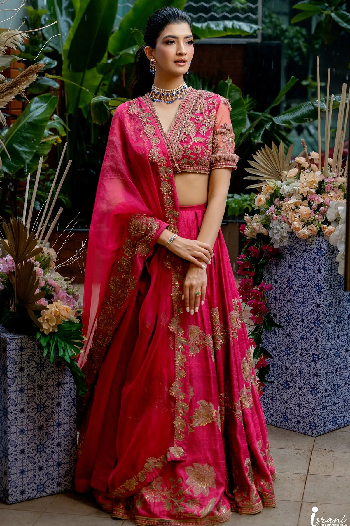 Hanna S Khan in Reanna by Ridhi Mehra, red lehenga
