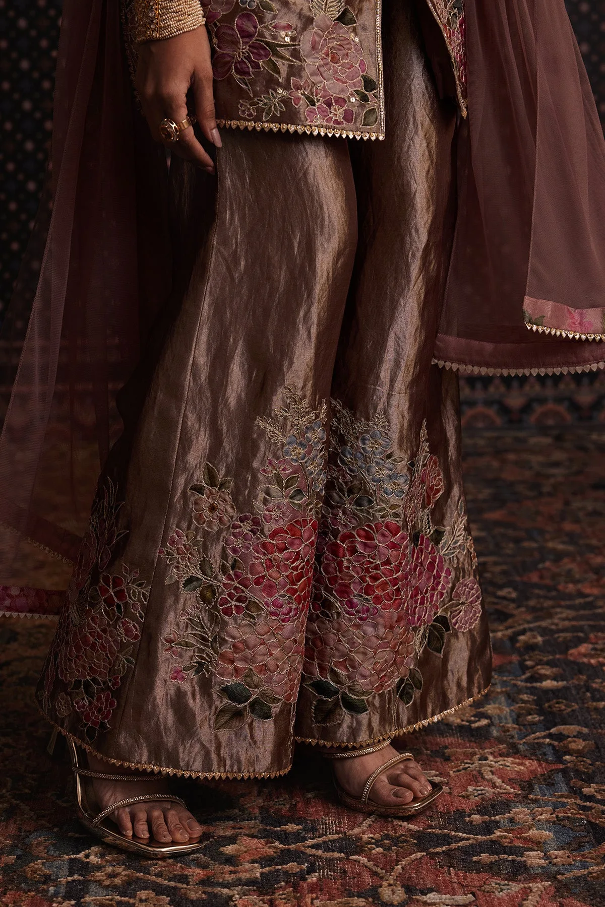 Afterglow Kurta Set by Ridhi Mehra, view 3
