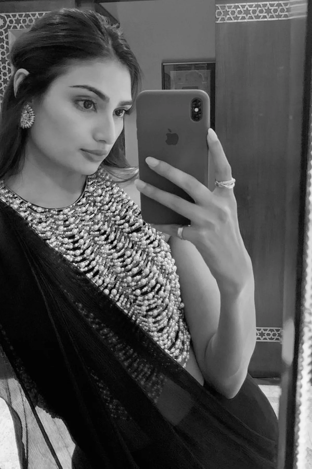 Athiya Shetty in Razieh by Ridhi Mehra, navy sari, view 4