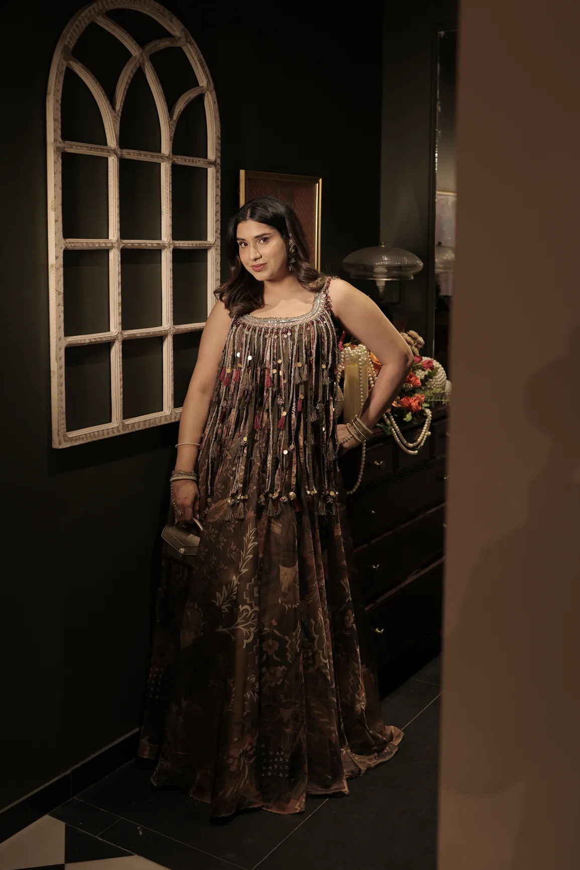 Asna Oberoi Mocha Charm Set by Rishi and Vibhuti