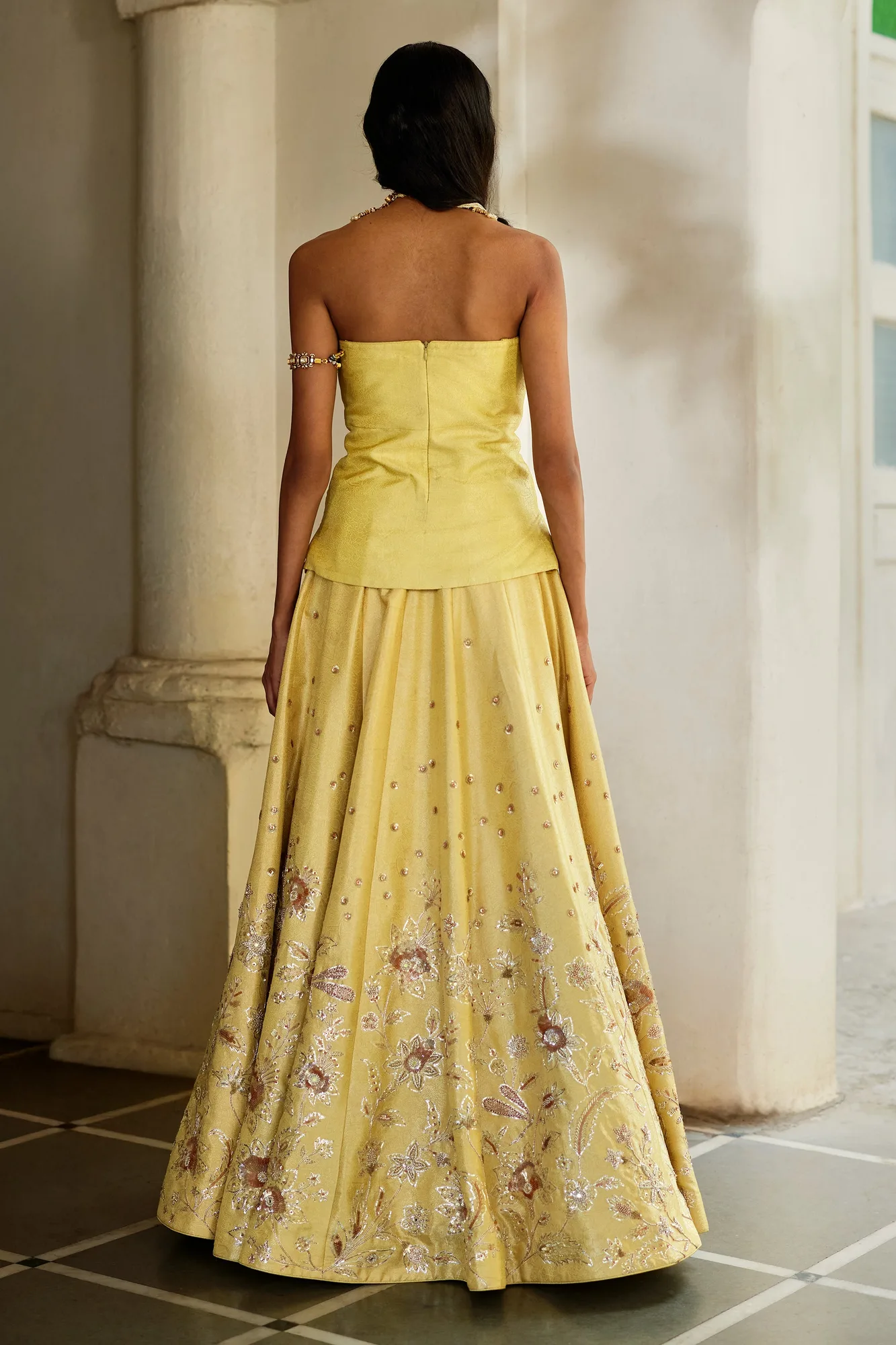 Anira Lehenga Set by Paulmi And Harsh, view 3