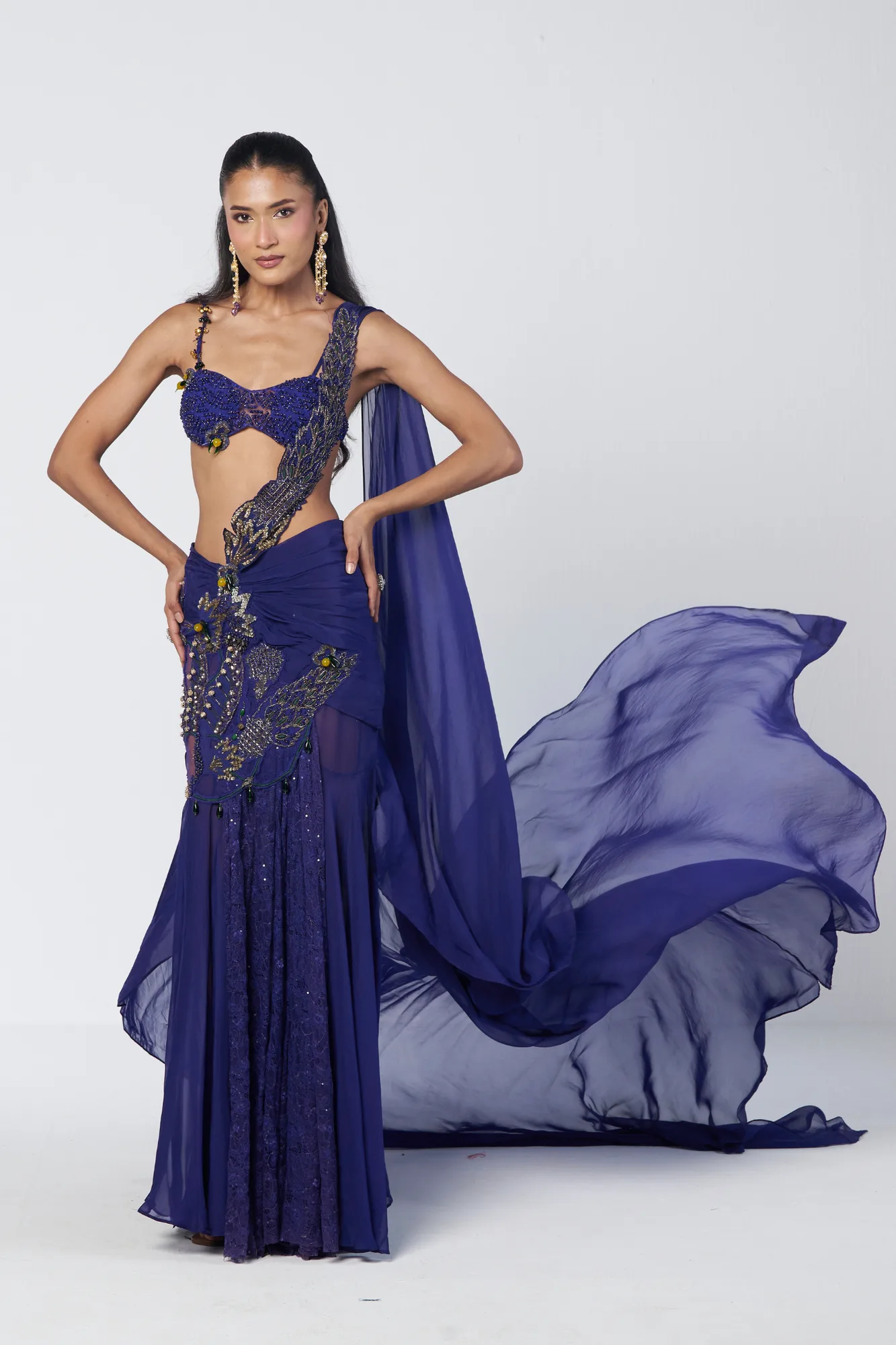 Juliee saree by Rishi and Vibhuti, view 2