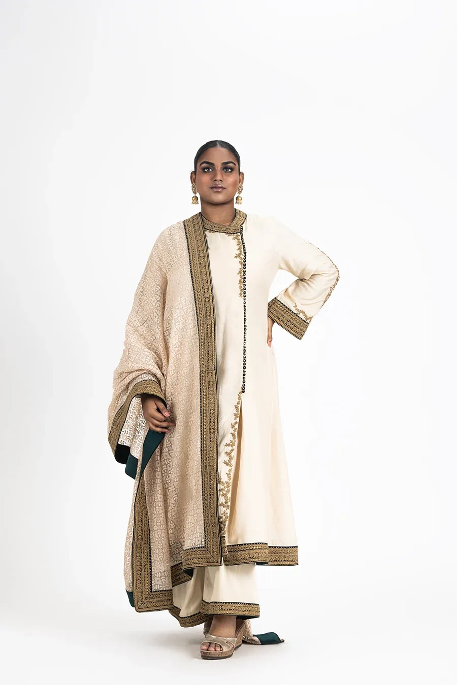 Cream Matka Silk Kurta Palazo with Organza Odhini by Nitika Gujral