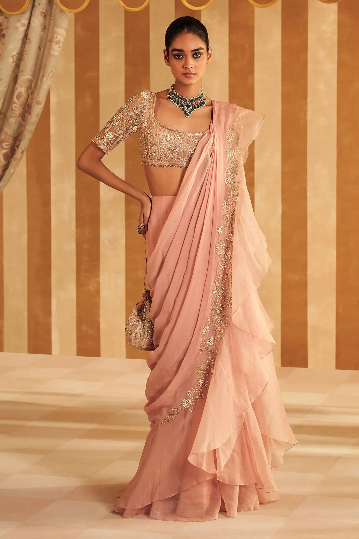 Hunarban Saree set by Ridhi Mehra