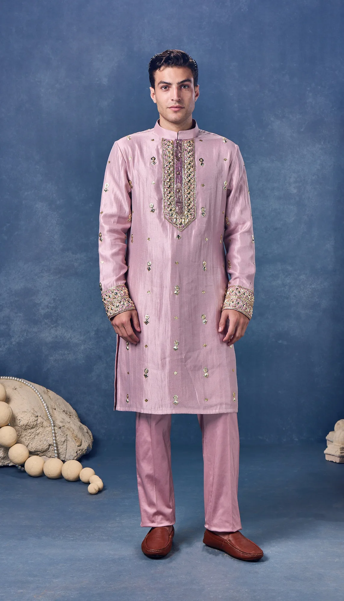 Quartz Crest - Kurta Set by Papa Don't Preach in pink