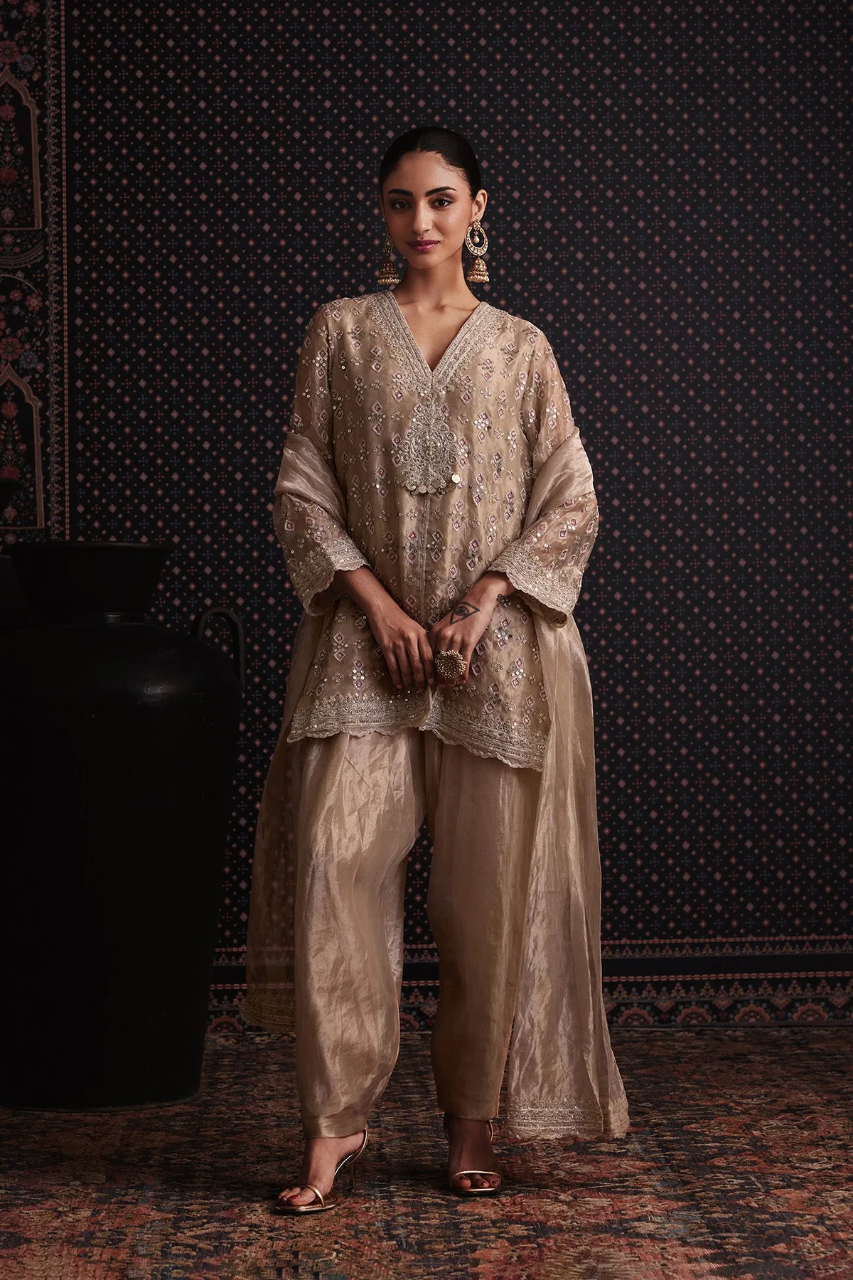 Delphi Kurta Set by Ridhi Mehra