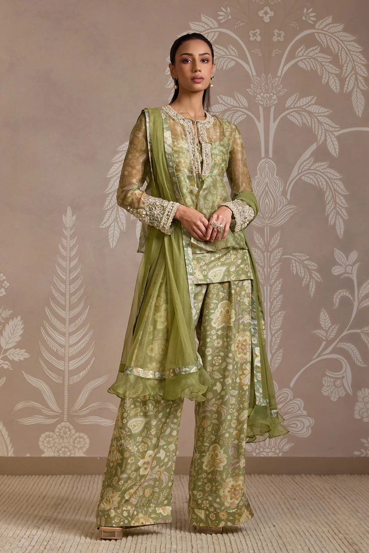 Wisp Kurta Set by Ridhi Mehra