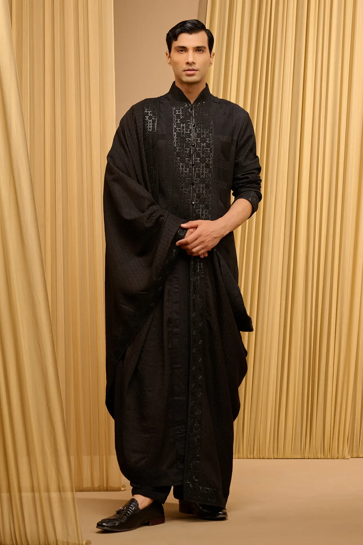 Textured Kurta Set by Tarun Tahiliani
