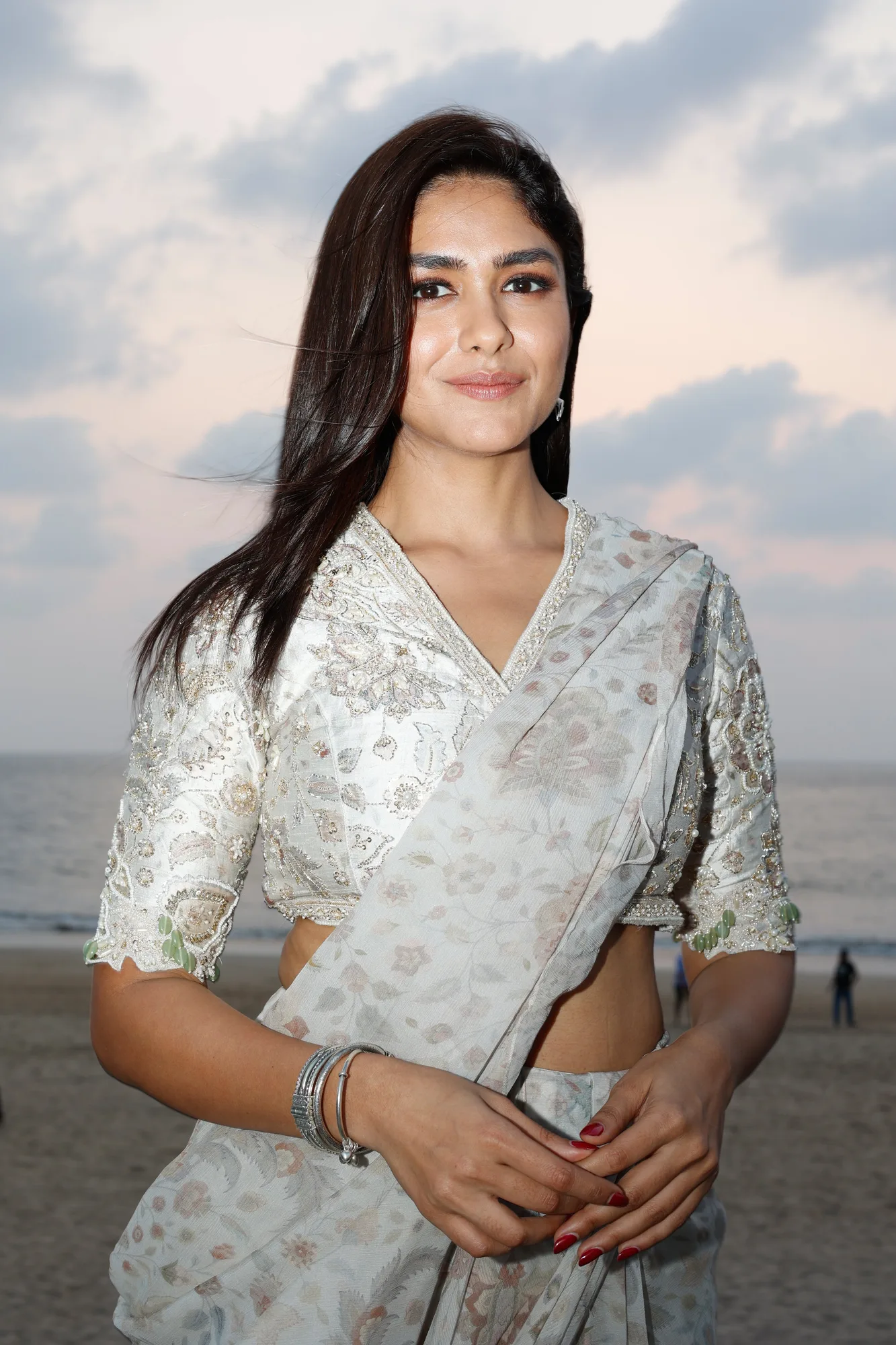 Mrunal Thakur In Flamboyance by Ridhi Mehra, black sari