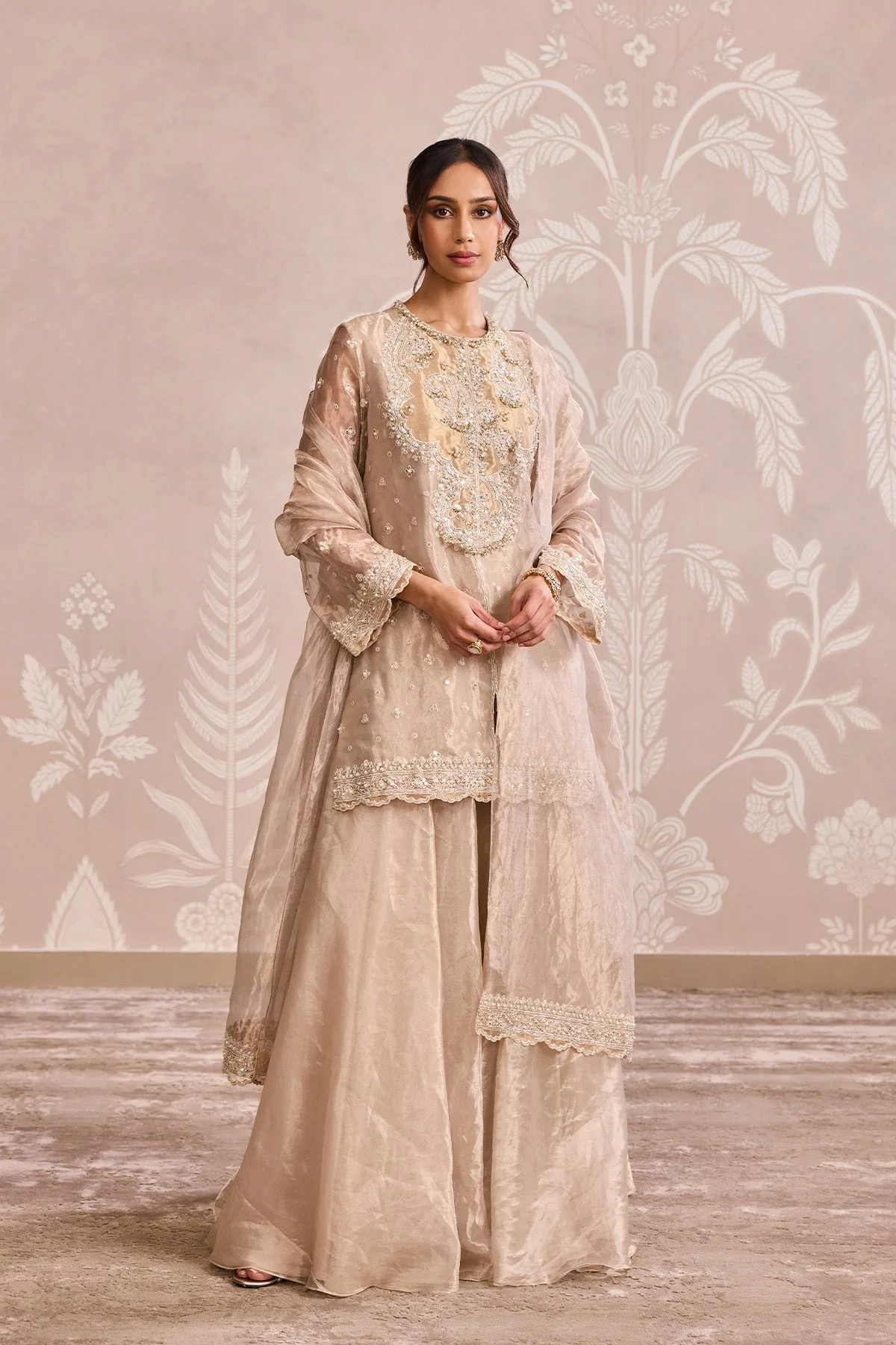Saba Kurta Set by Ridhi Mehra