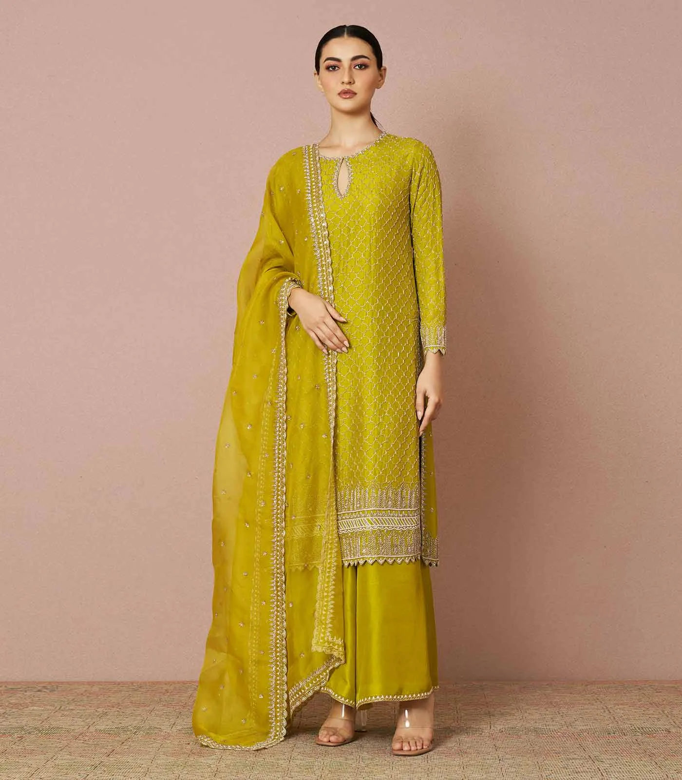 Arvah Kurta Set by Anushree Reddy