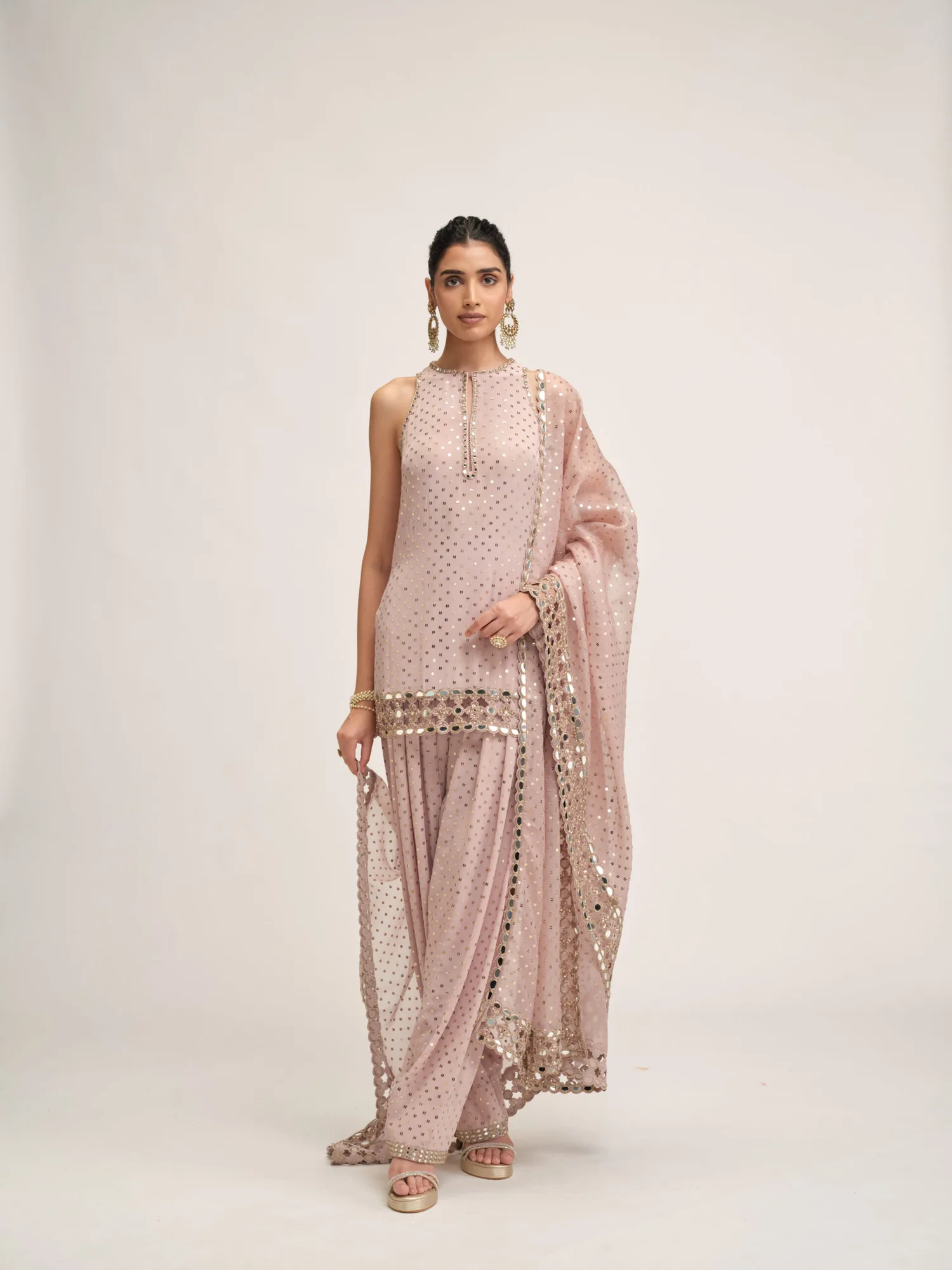 Ash Pink Kurta Salwar Set by Vvani Vats