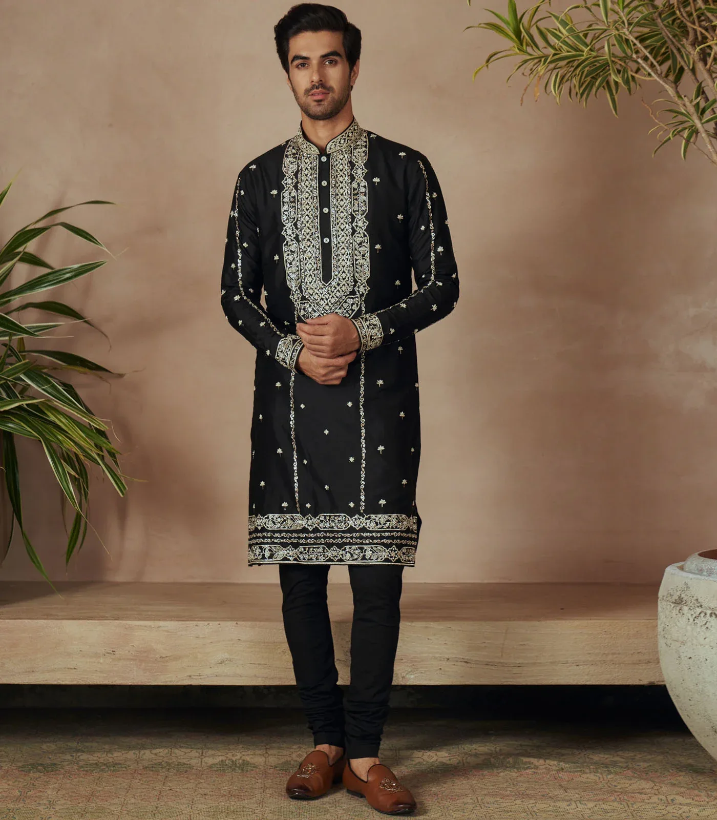 Black Kurta Set by Anushree Reddy