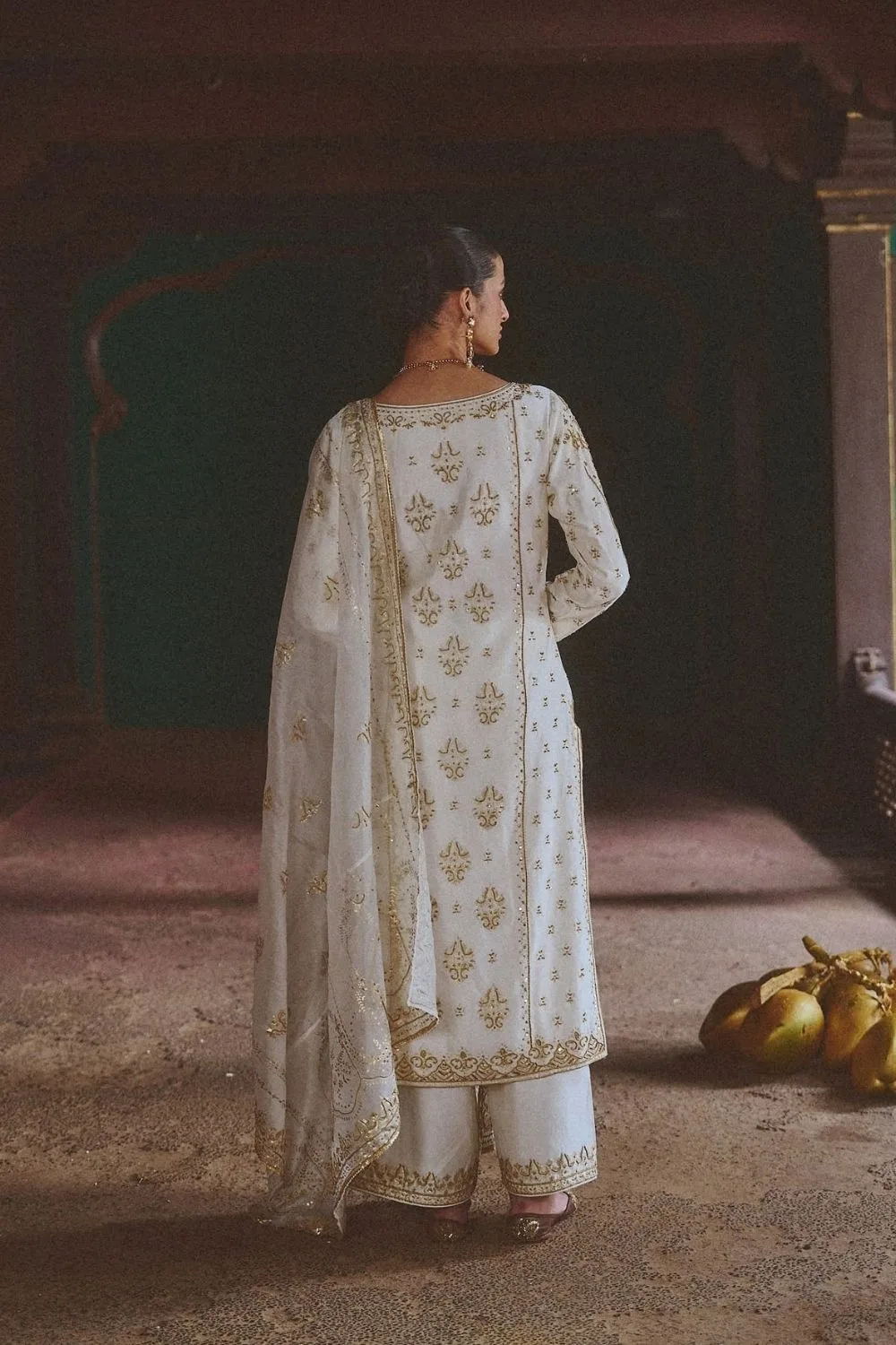 Gauri Kurta Set by Jigar Mali in ivory, view 4