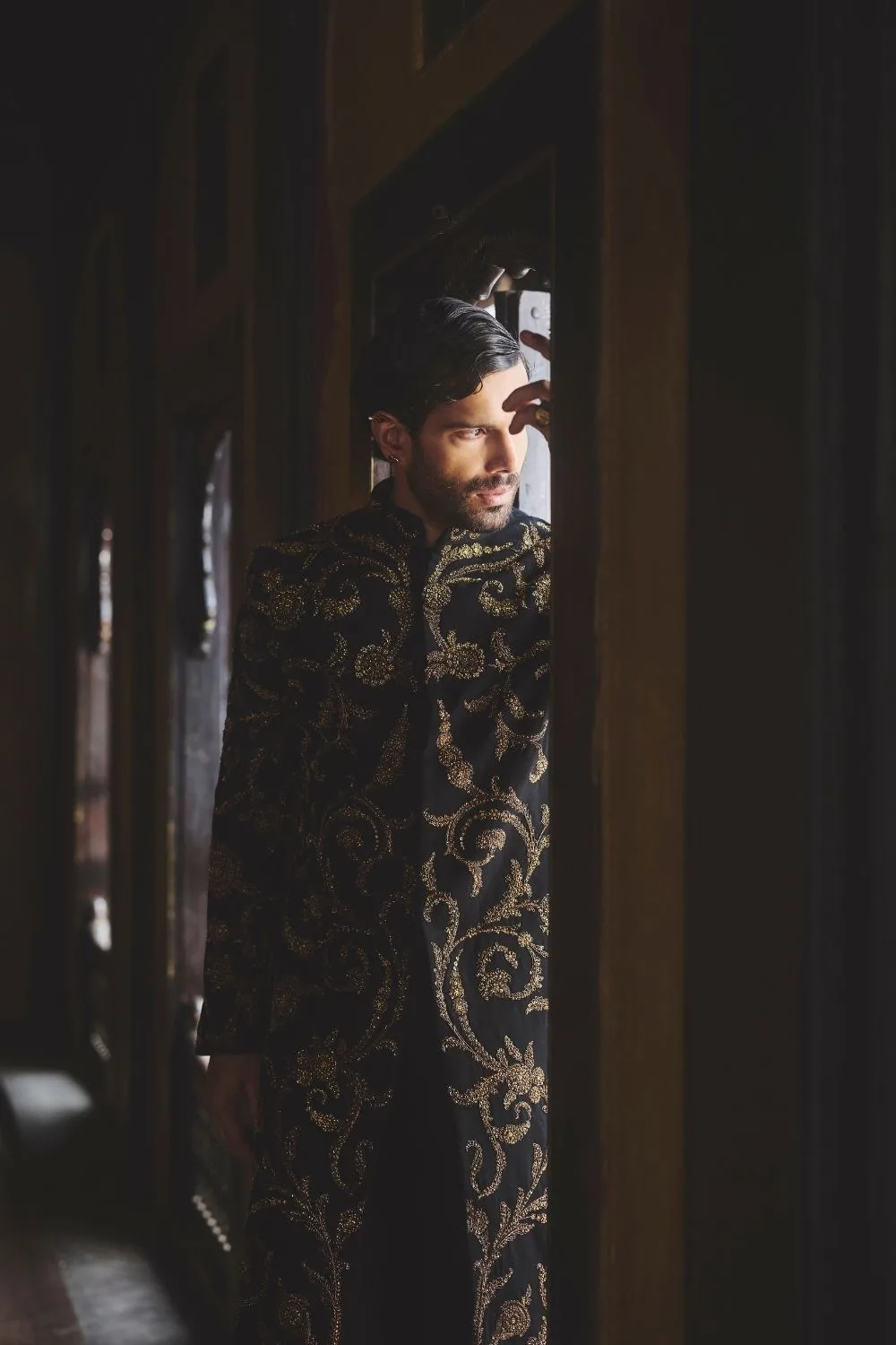 Suvrat Sherwani by Jigar Mali in black, view 3