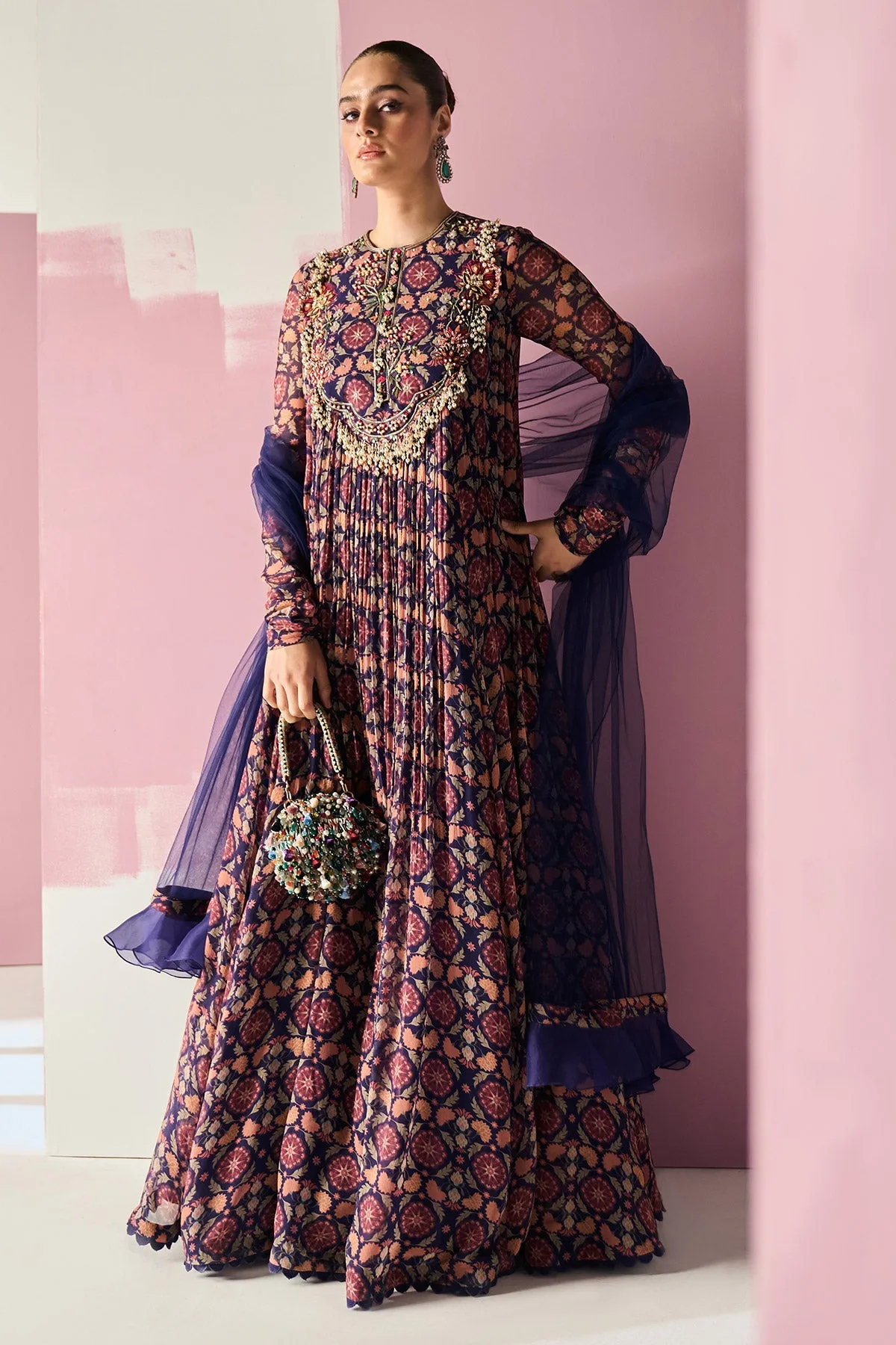 Saaja by Ridhi Mehra