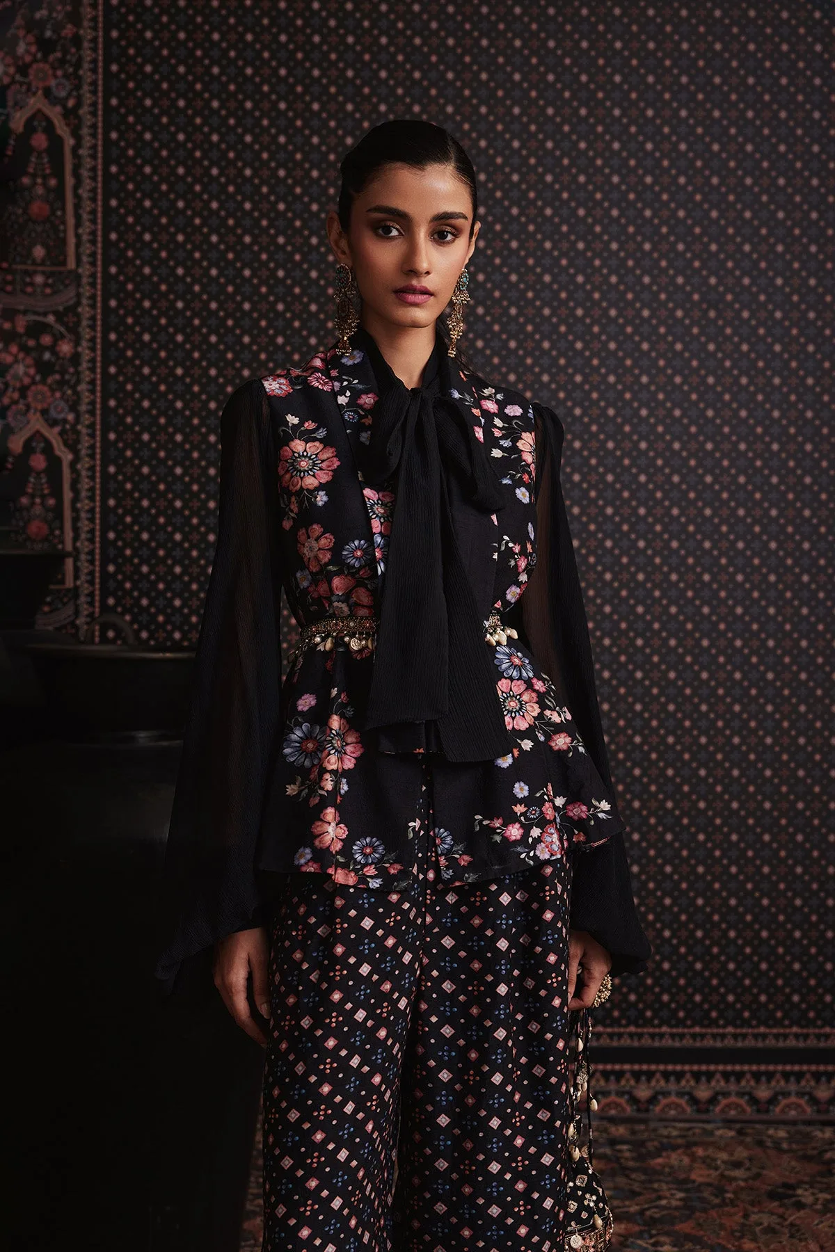 Boheme Cape Set by Ridhi Mehra, palazzo set, view 2