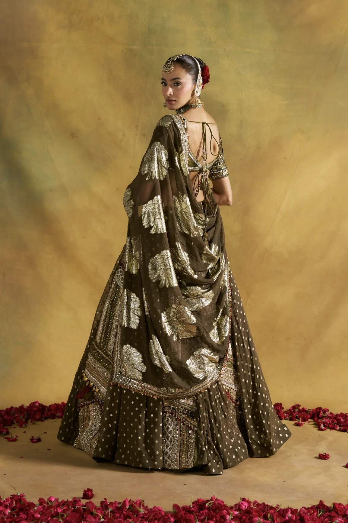 Zalima Lehenga by Rishi and Vibhuti, view 3