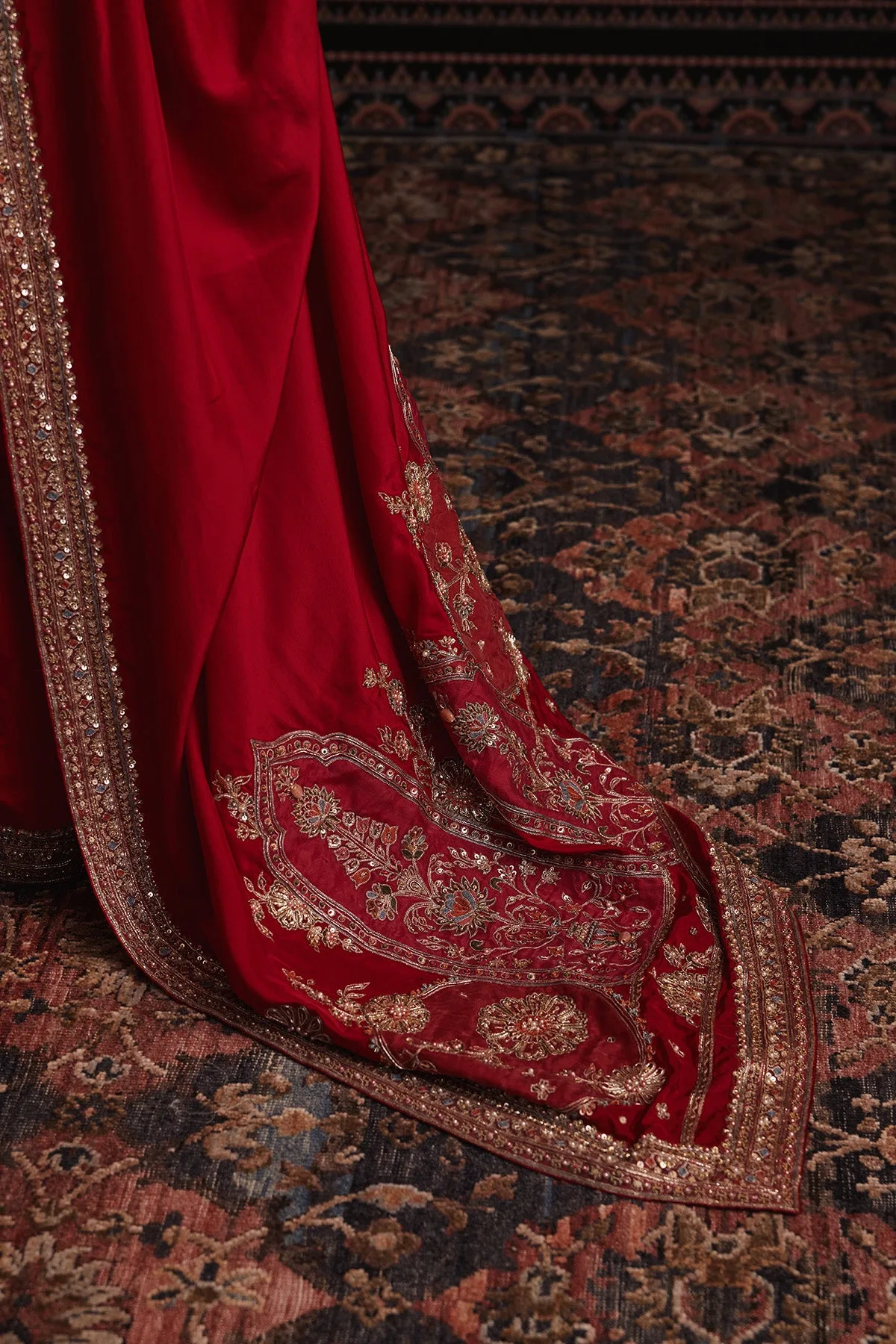 Ballad Saree Set by Ridhi Mehra, view 4