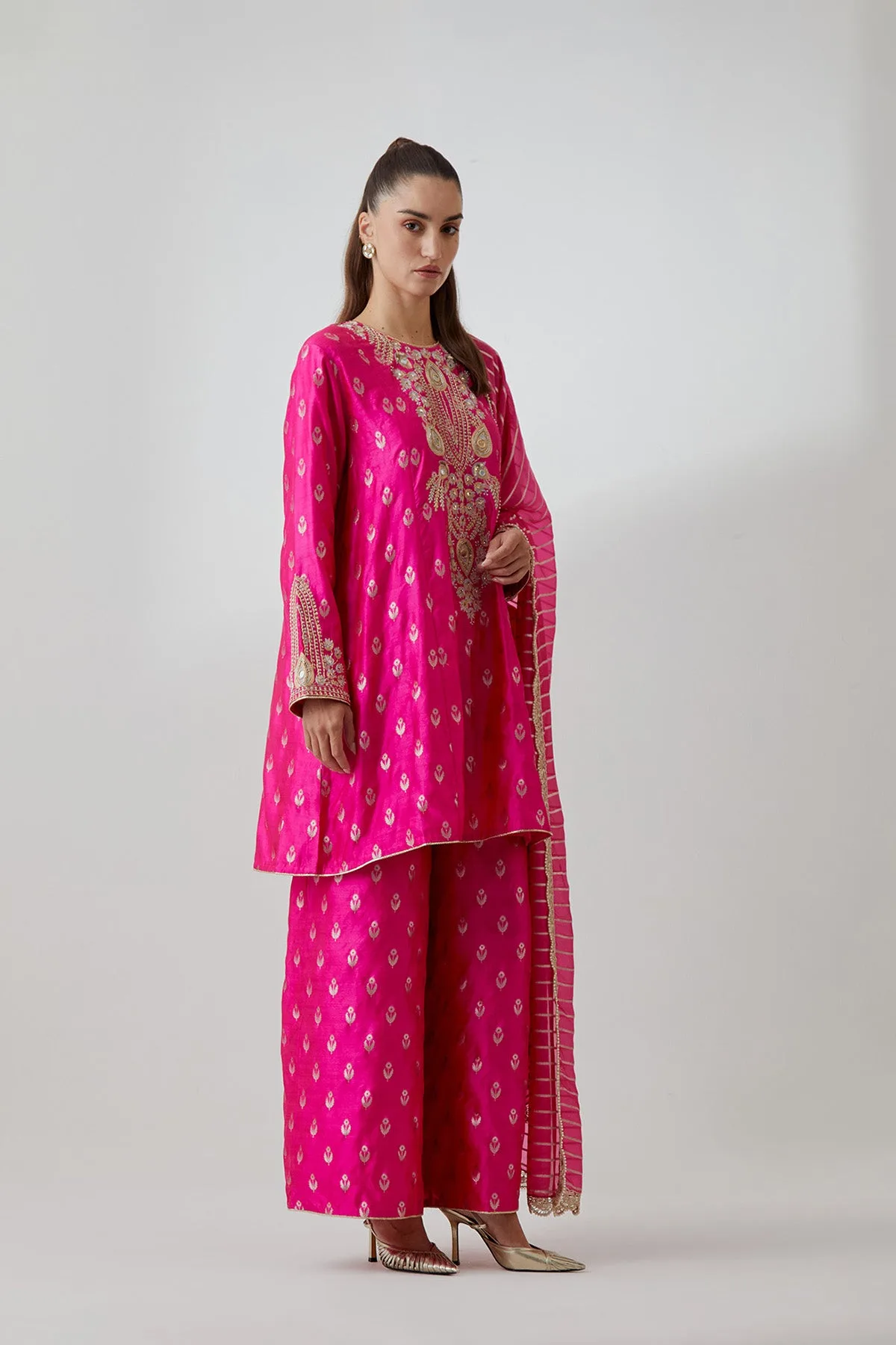 Hot Pink Brocade Silk Embroidered Yoke Kurta And Palazzo With Line Chiffon Dupatta by Payal Singhal, view 2