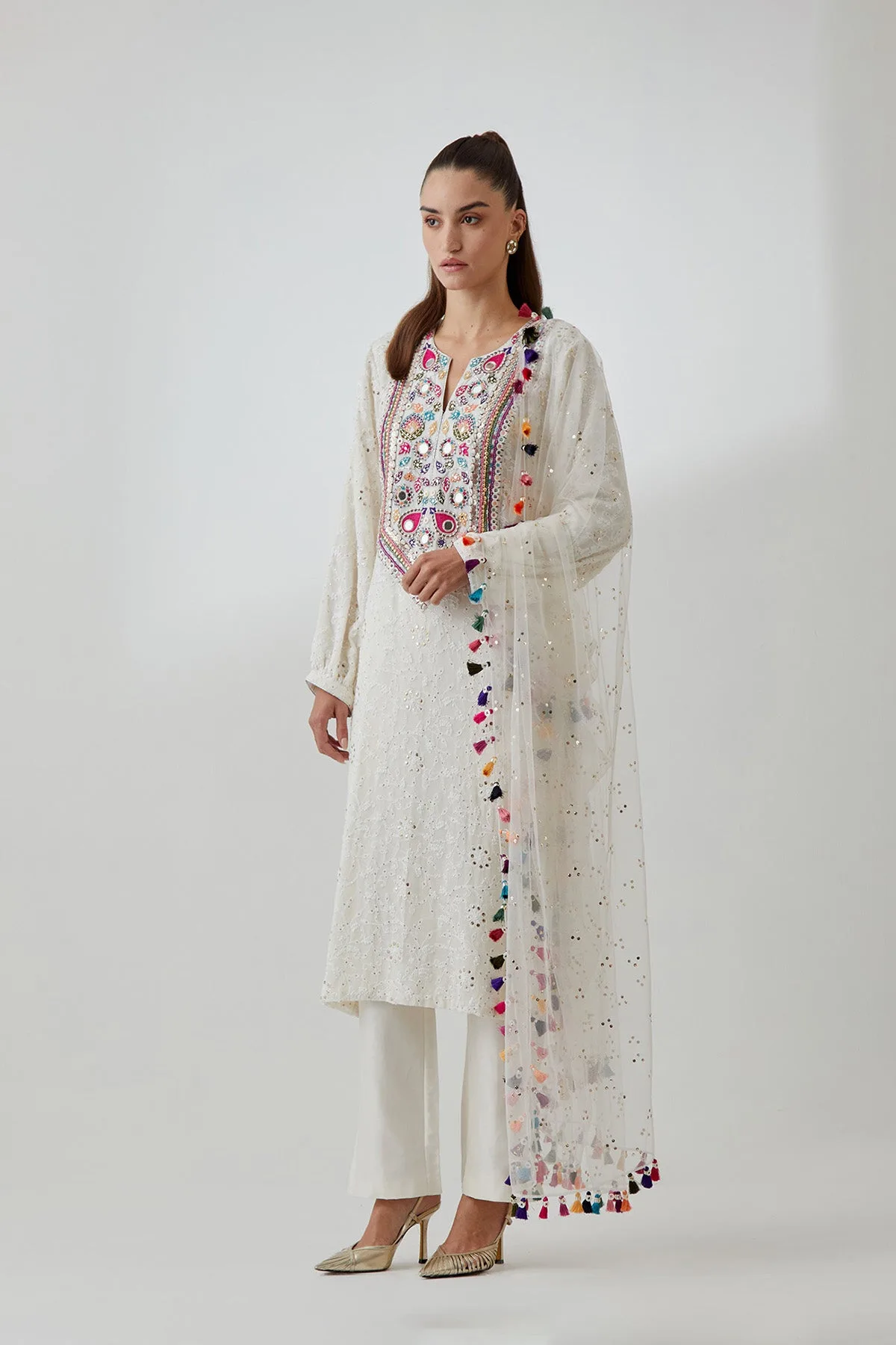 Off-White Chikankari Embroidered Kurta With Silkmul Pants And Mukaish Net Dupatta by Payal Singhal in off white, view 3