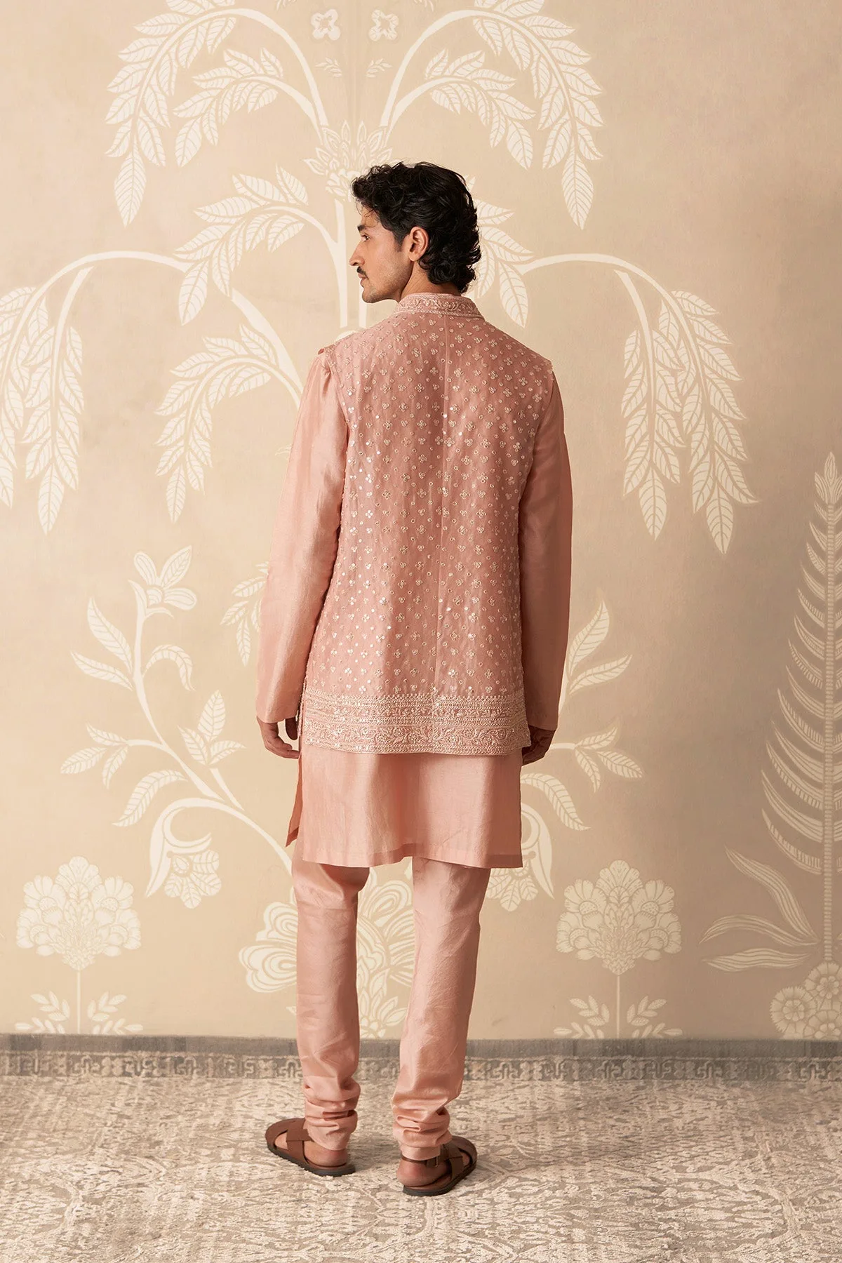 Ambar Kurta Bandi Set by Ridhi Mehra, view 4