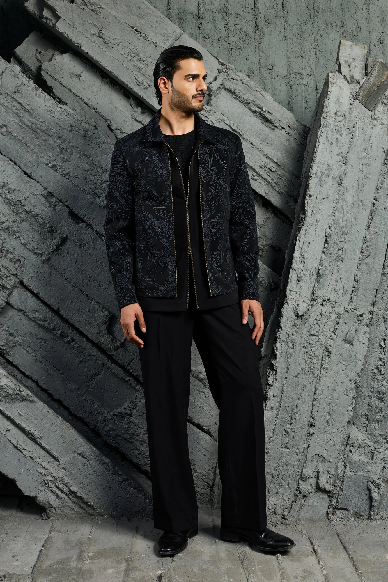 Black Abstract Wave Shacket Set by Sarab Khanijou