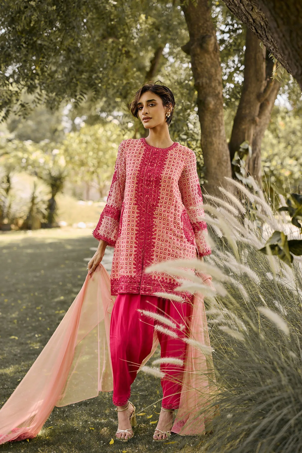 Mirabelle by Ridhi Mehra, kurta