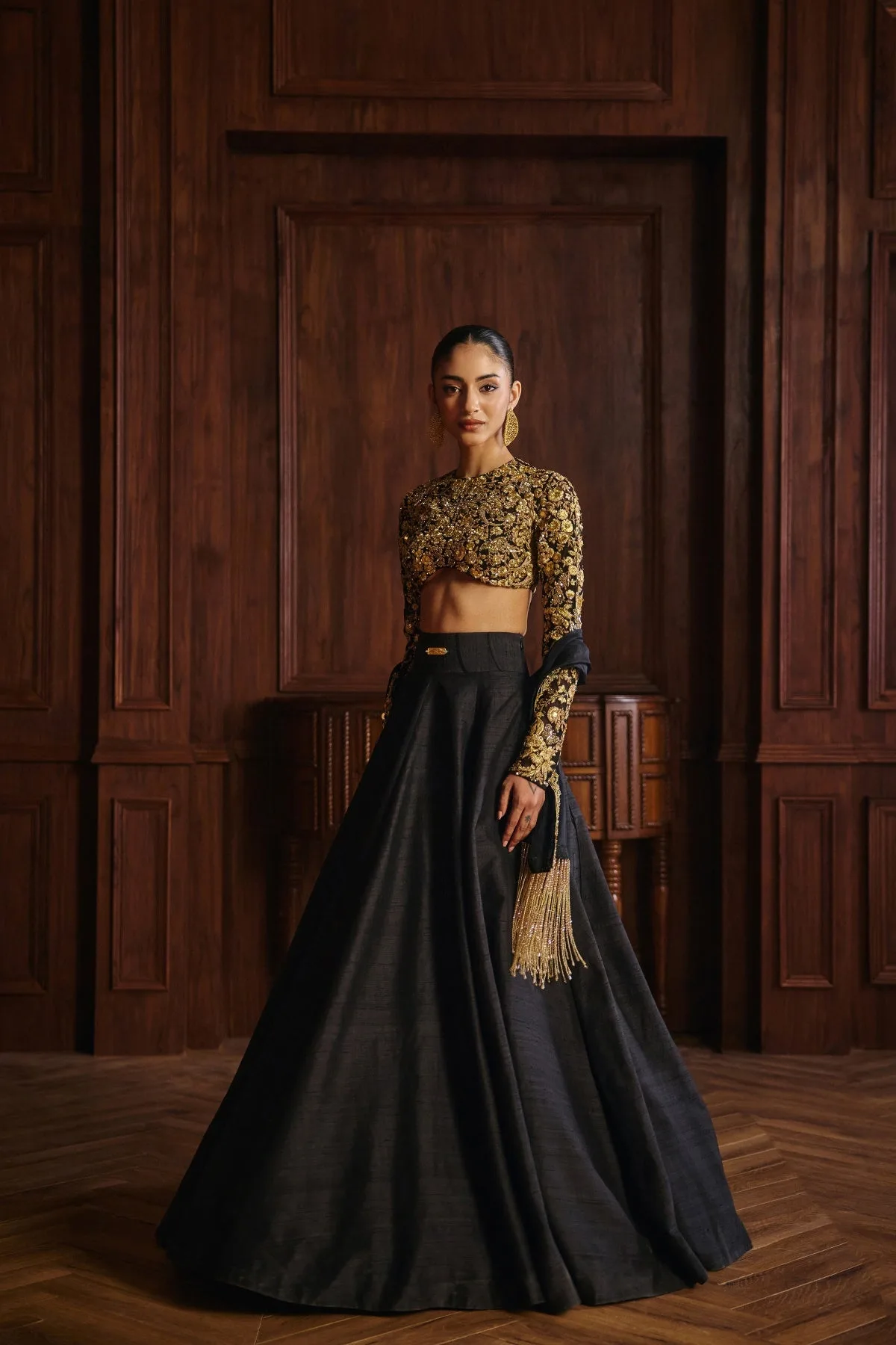 Azra by Mahima Mahajan, lehenga, view 4