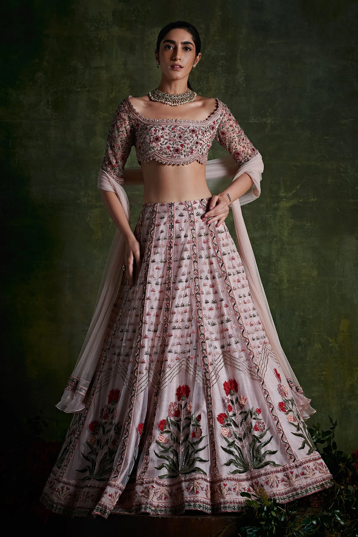 Noorien by Ridhi Mehra, pink lehenga