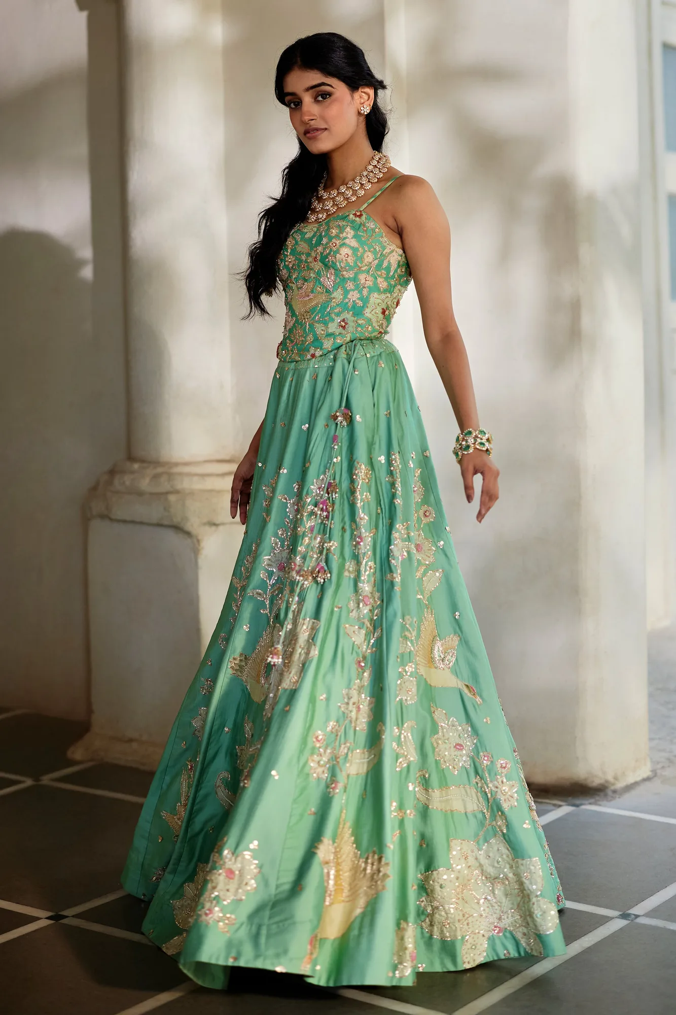Heli Lehenga Set by Paulmi And Harsh, view 3