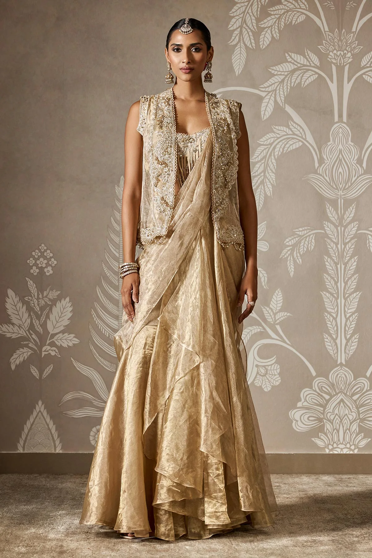 Ishya Saree Set by Ridhi Mehra