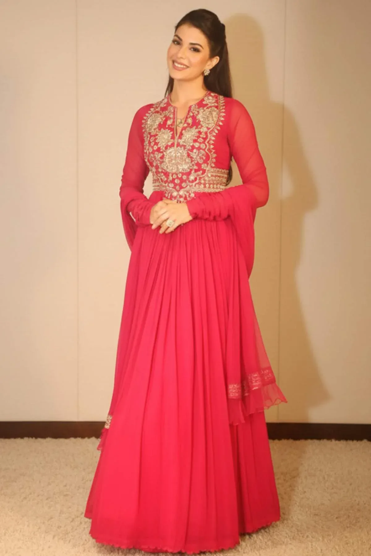 Jacqueline Fernandez in Dilbar Anarkali Set by Ridhi Mehra