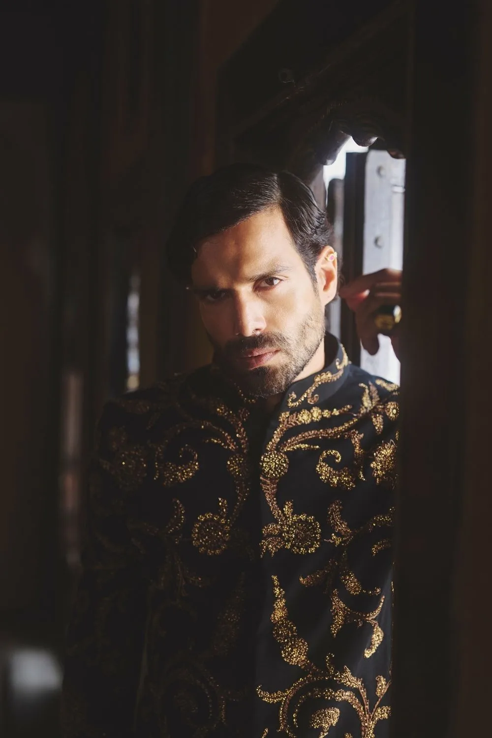 Suvrat Sherwani by Jigar Mali in black, view 2
