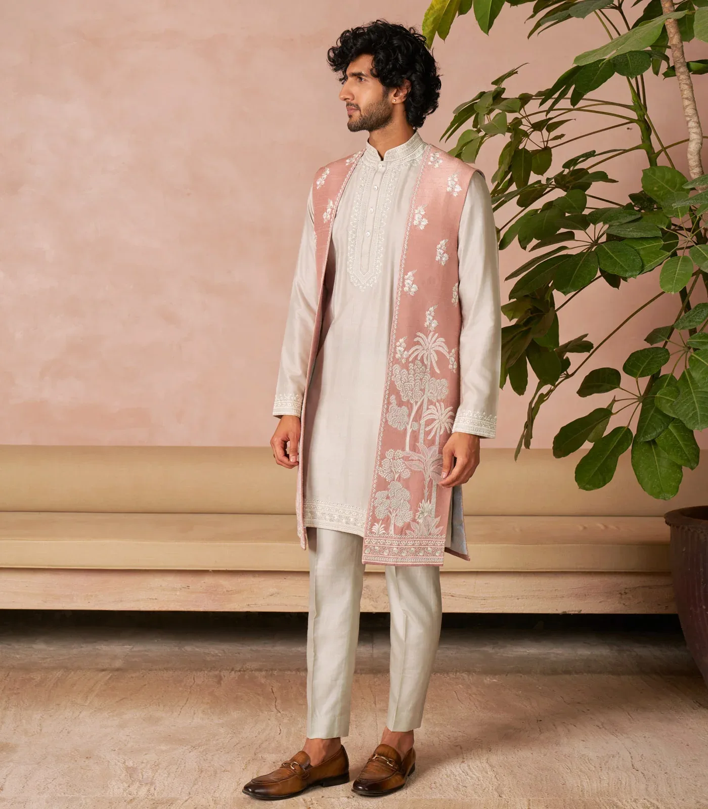Dusty Rose Bandi Set by Anushree Reddy