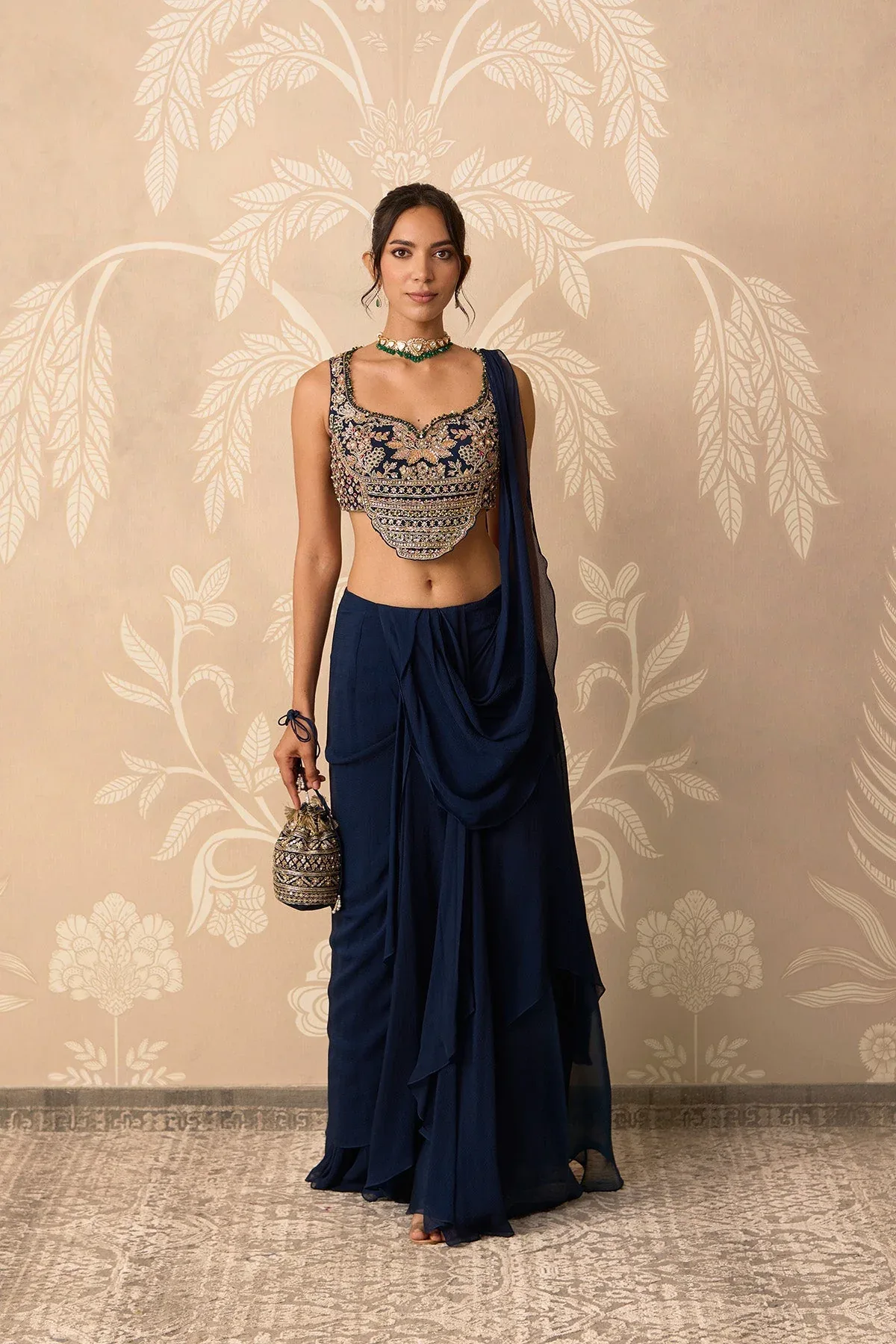 Knot Saree Set by Ridhi Mehra