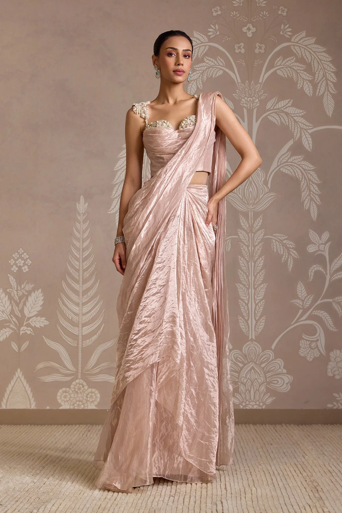 Hem Saree Set by Ridhi Mehra