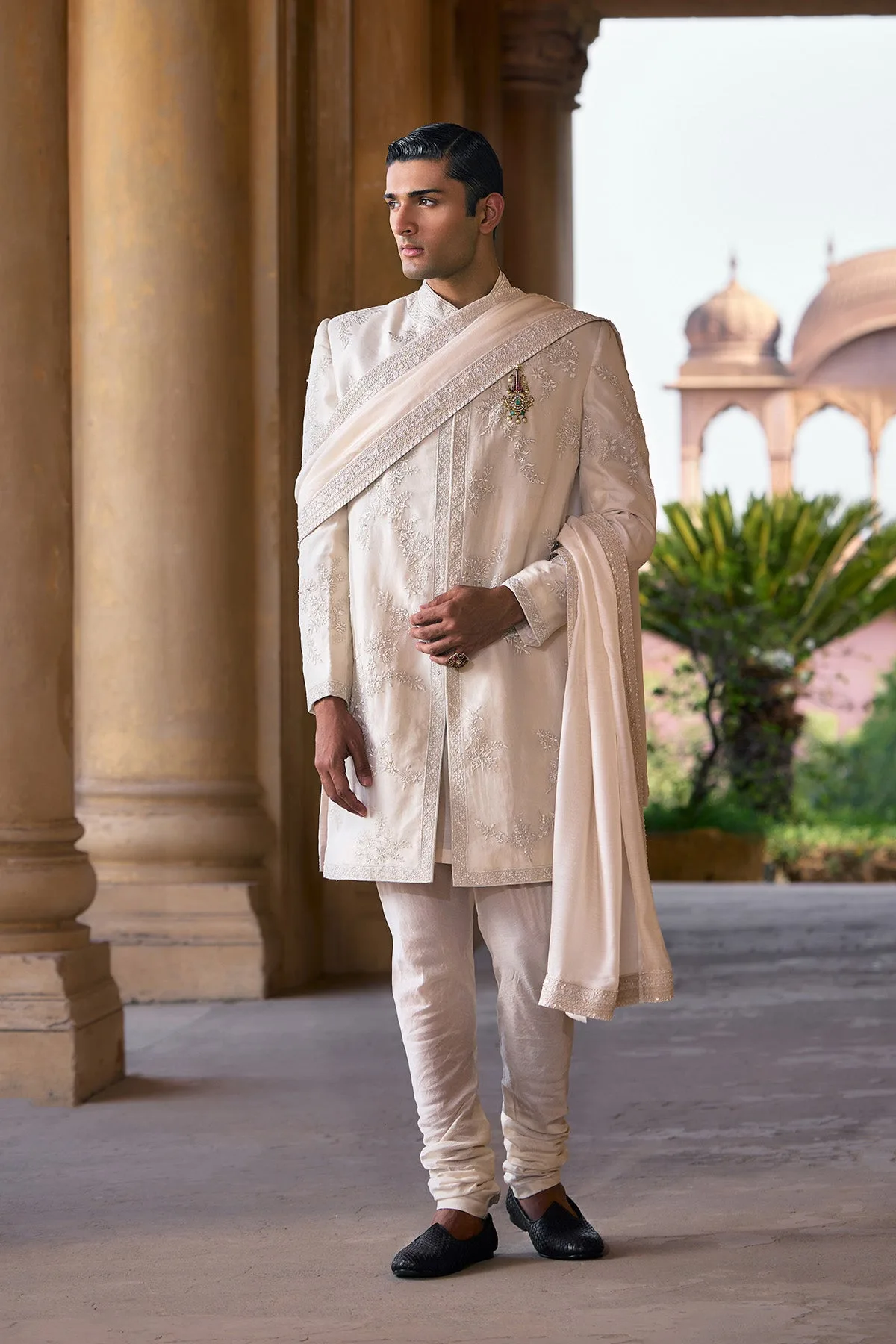 Ruhdaar Sherwani Set by Ridhi Mehra